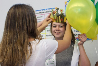  ASB member crowns senior Kalea Frank in her AP Spanish class during 4th period.