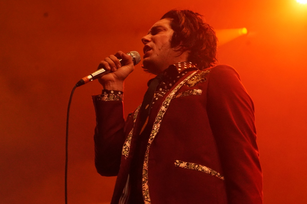 The band opened their second performance of the weekend with their hit song "Chinese Fountain".