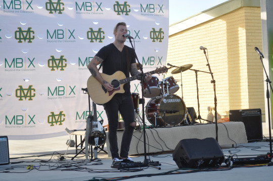 Lastly, there were a series of bands playing on the stage from around 4 pm to 7 pm, including Mira Costa principle Dr. Dale’s band. 