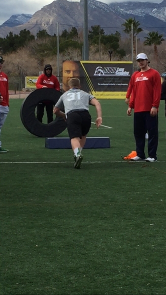 tumblr_oqxobuoJ9K1worq5io2_400